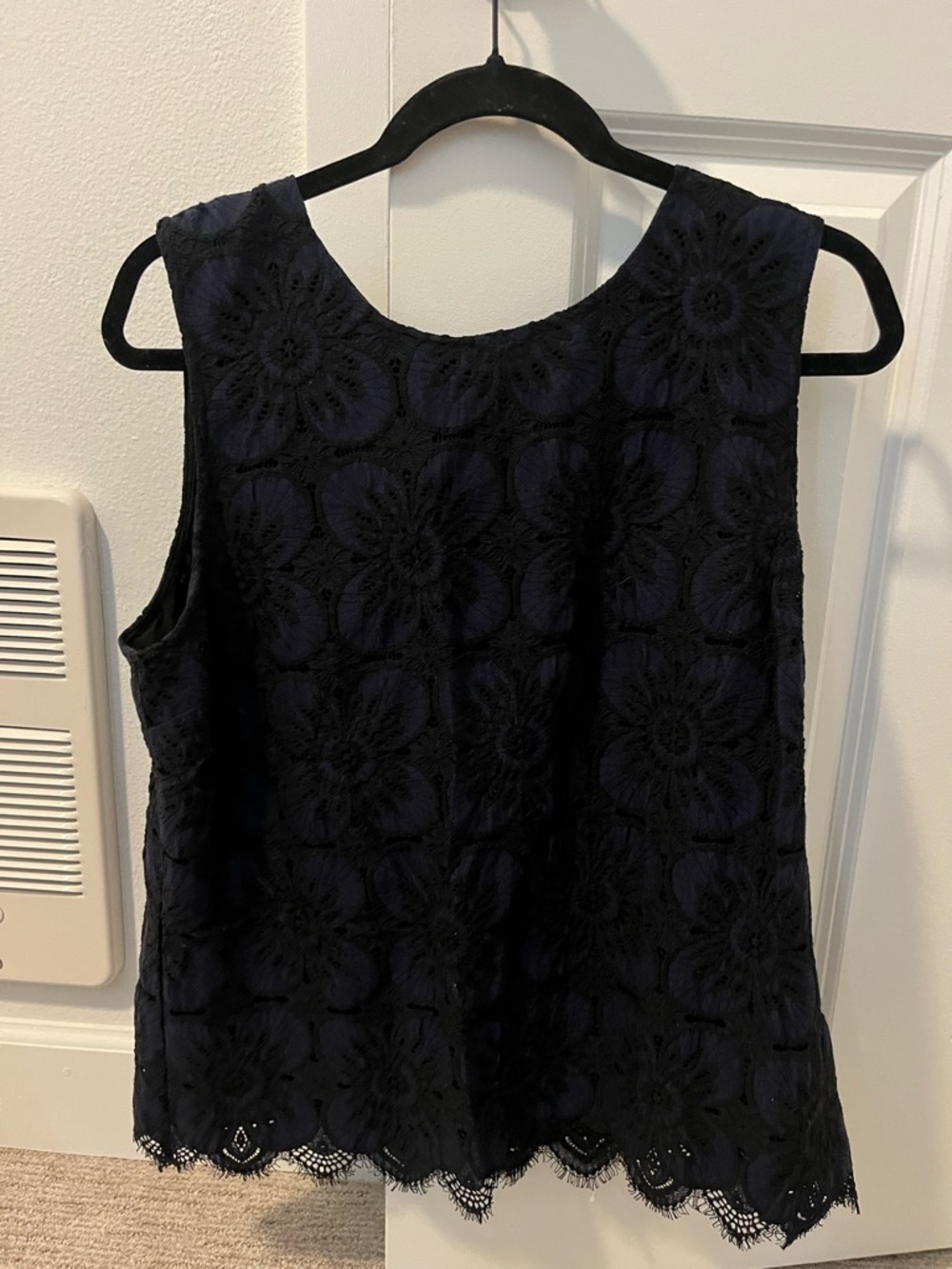 Banana Republic Navy Eyelet Floral Sleeveless Blouse